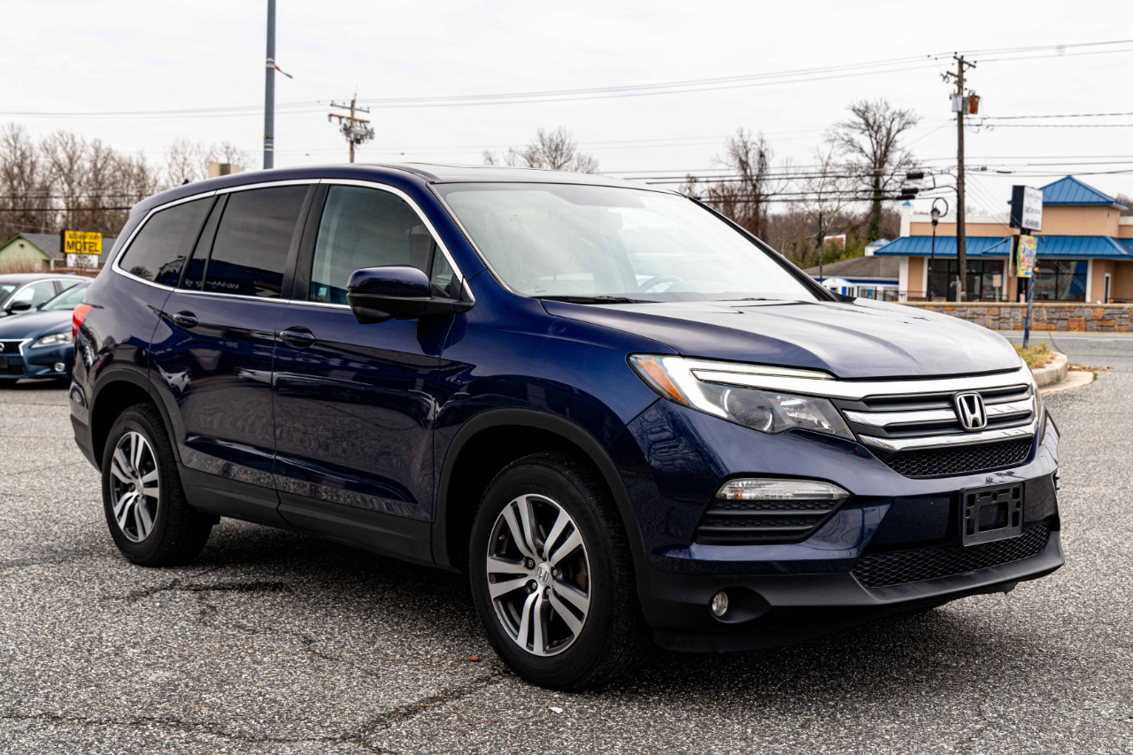 Vehicle image 3 of 26