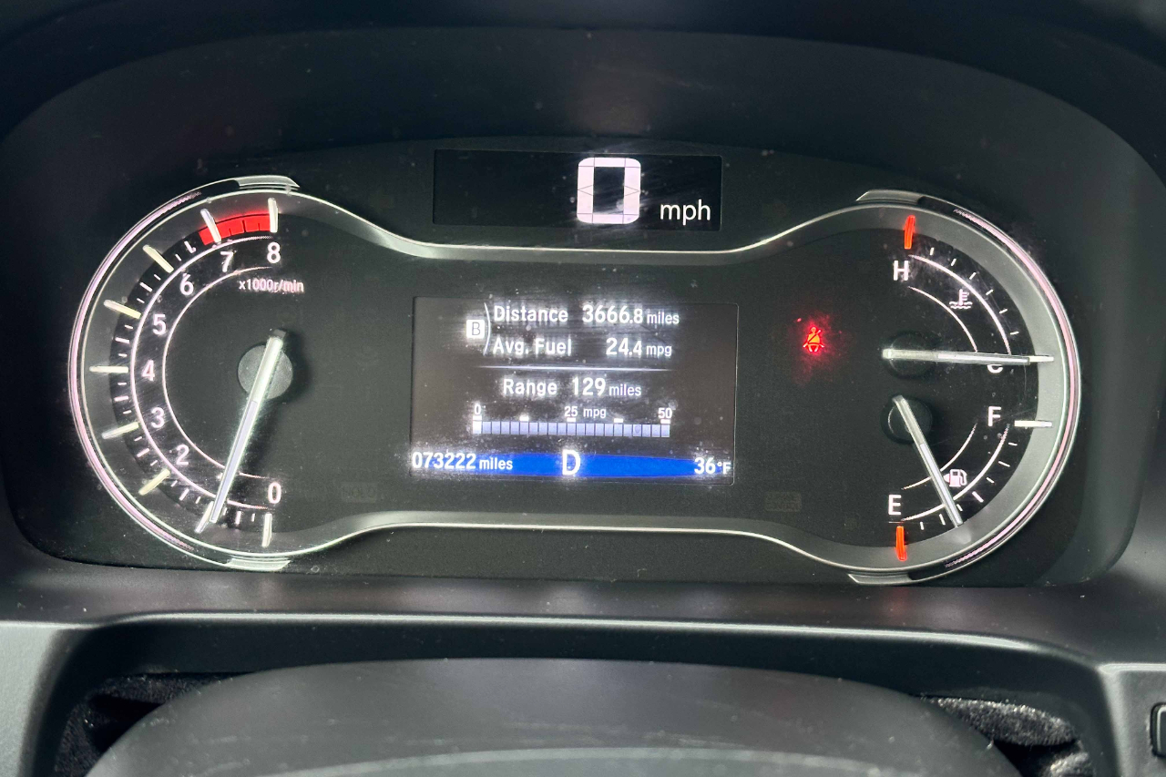 Vehicle image 19 of 26