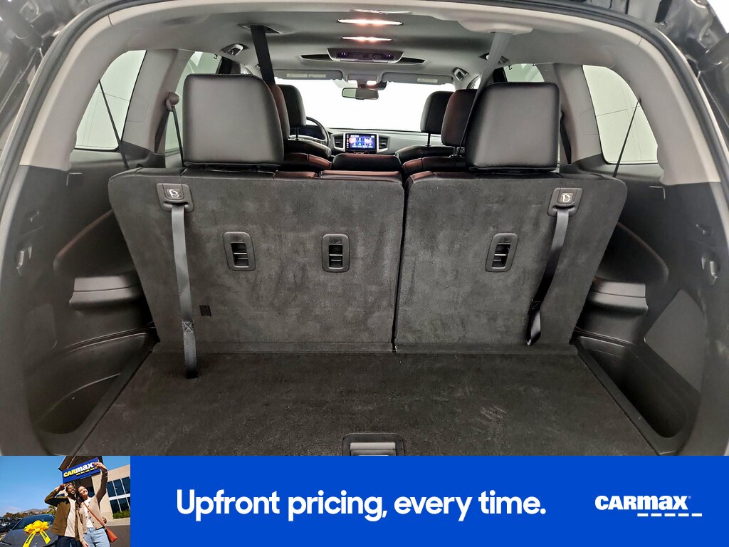 2018 Honda Pilot Touring Image 9 of 24