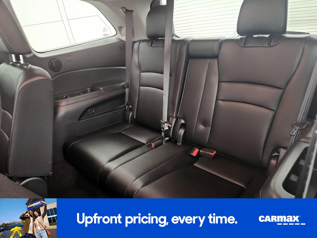 2018 Honda Pilot Touring Image 10 of 24