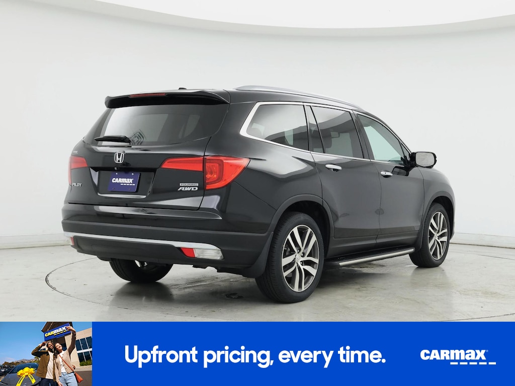 2018 Honda Pilot Touring Image 4 of 24