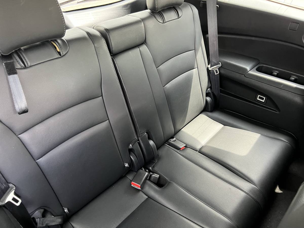 Vehicle image 18 of 30