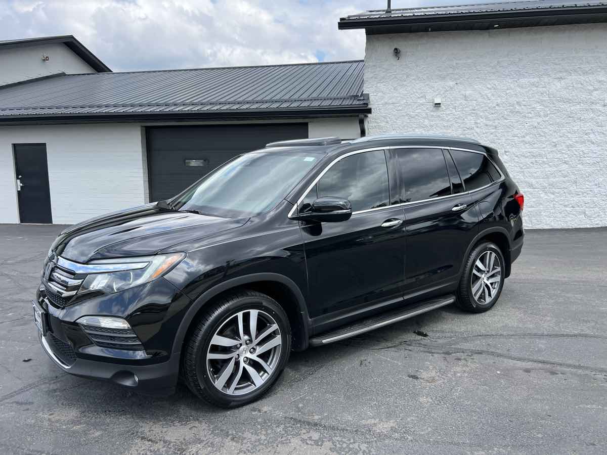 Vehicle image 2 of 30