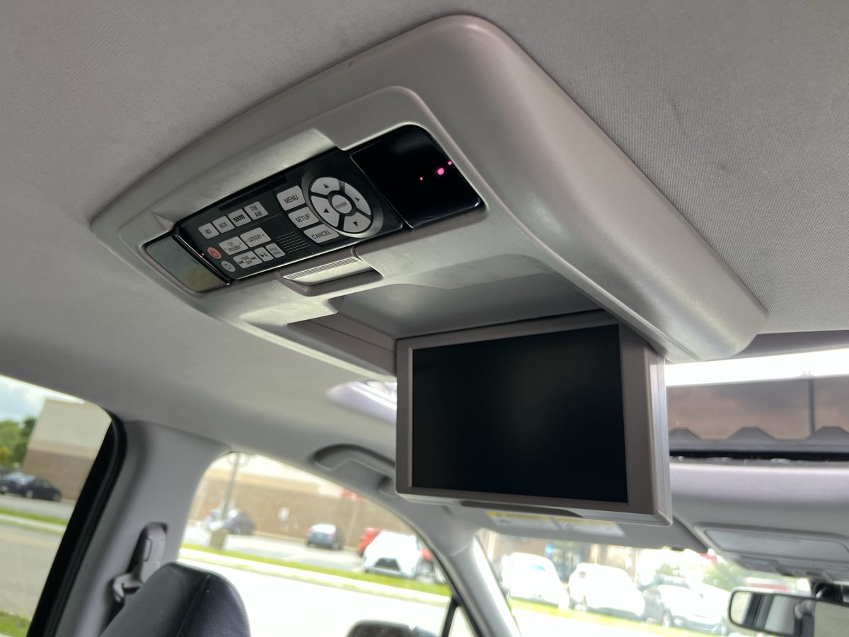 Vehicle image 19 of 30