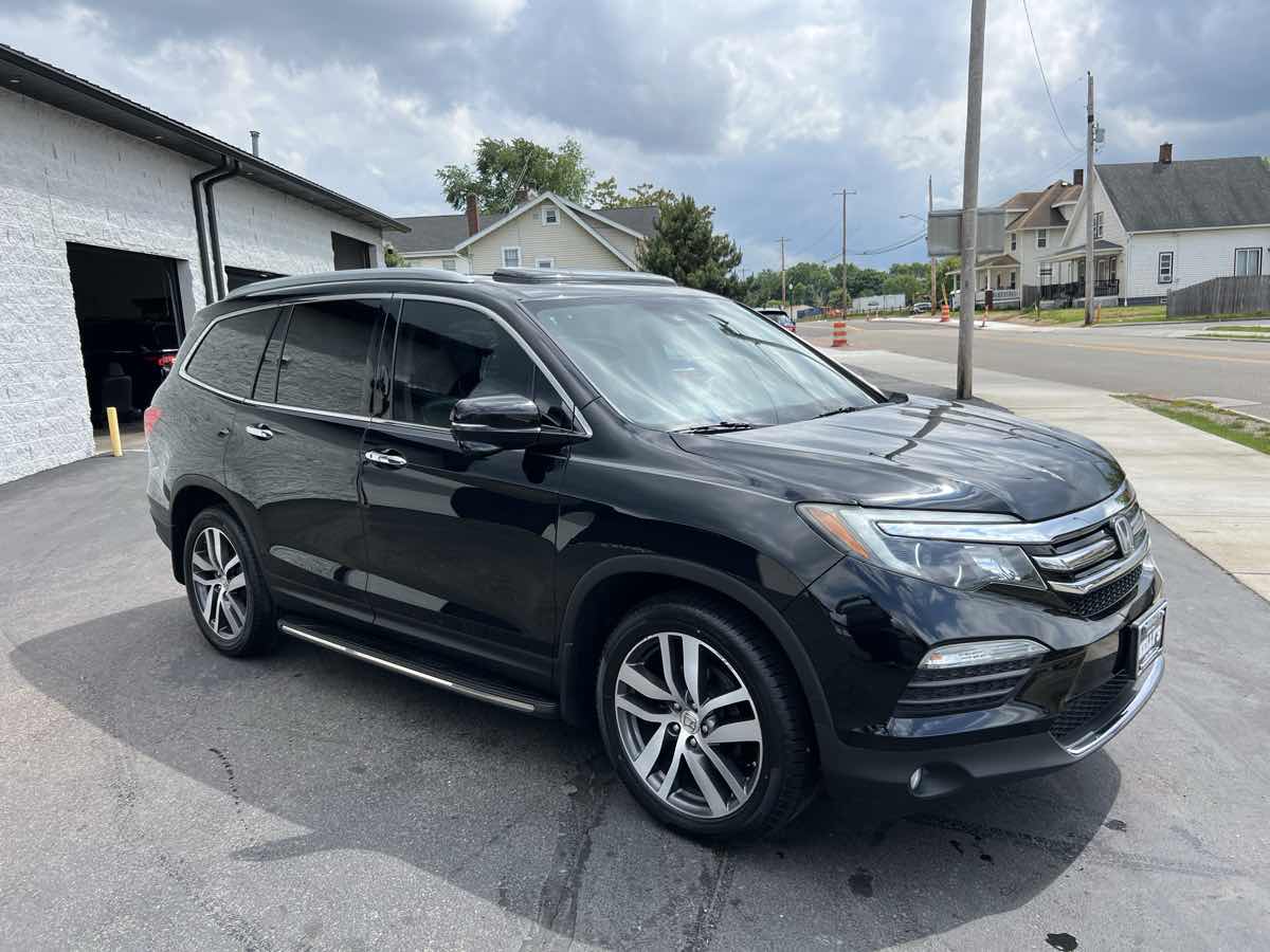 Vehicle image 4 of 30