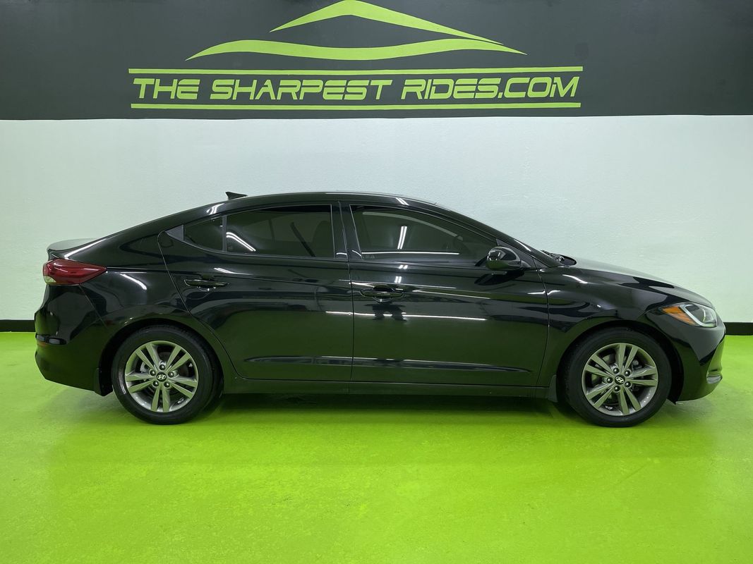 Vehicle image 4 of 17