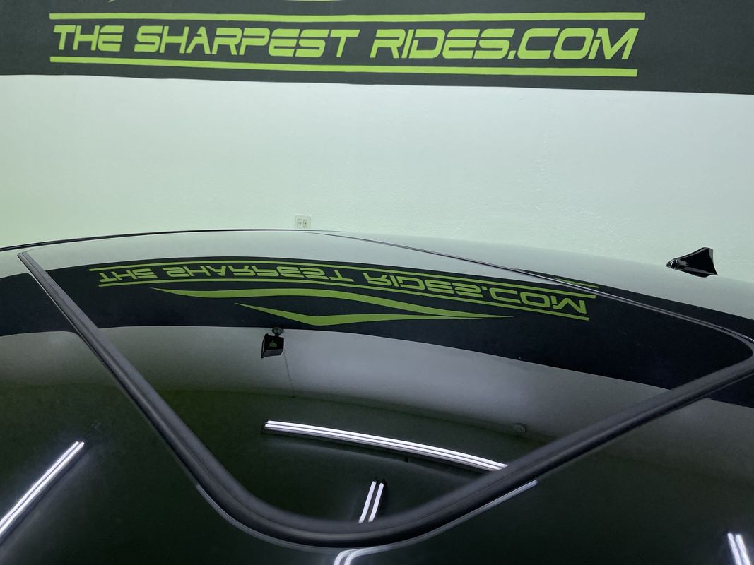 Vehicle image 16 of 17