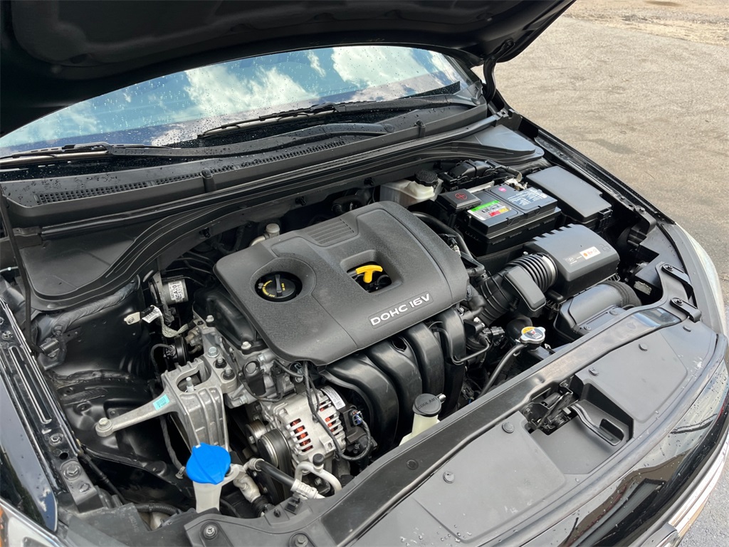 Vehicle image 10 of 34