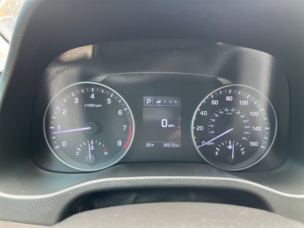 Vehicle image 25 of 34