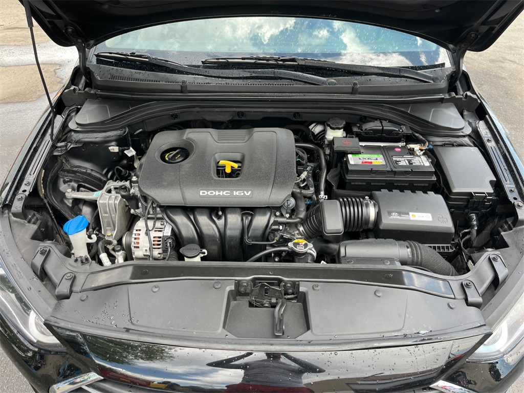 Vehicle image 9 of 34