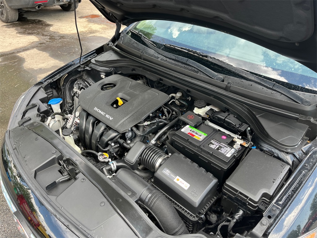 Vehicle image 11 of 34