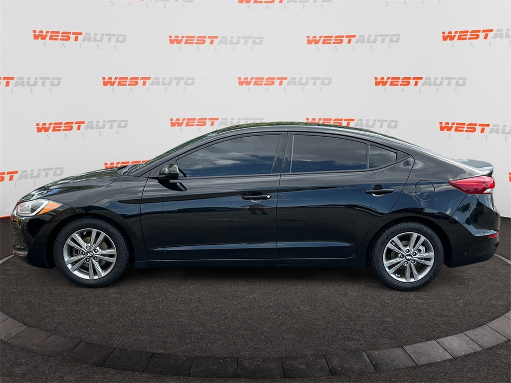 Vehicle image 8 of 34