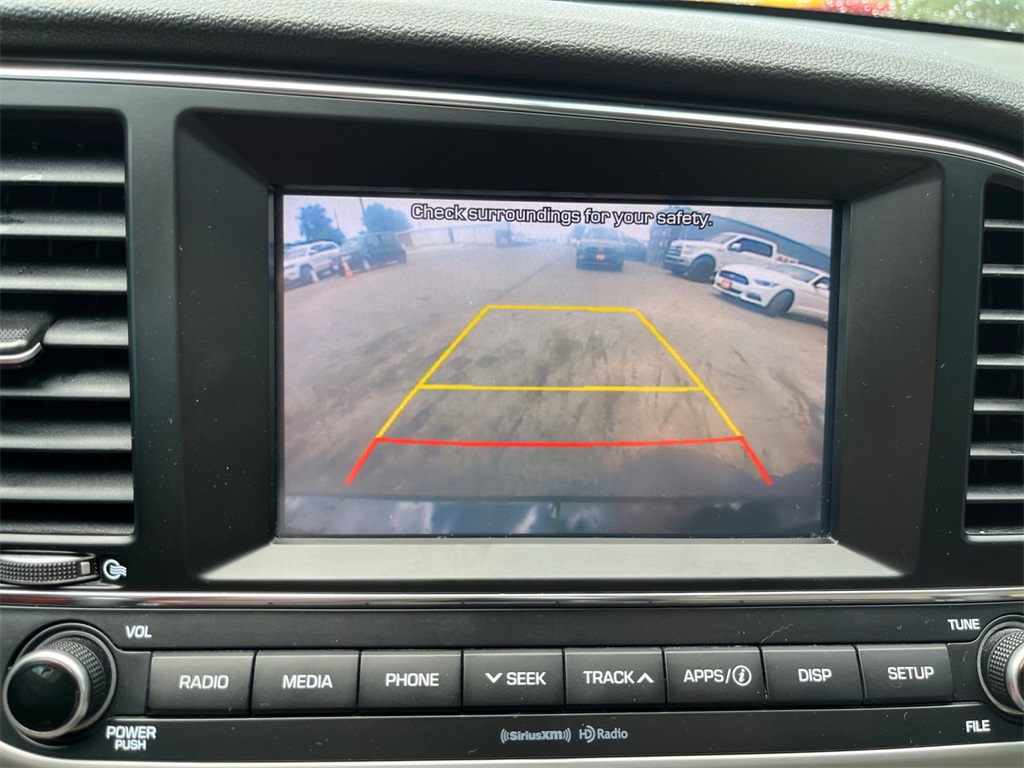 Vehicle image 26 of 34