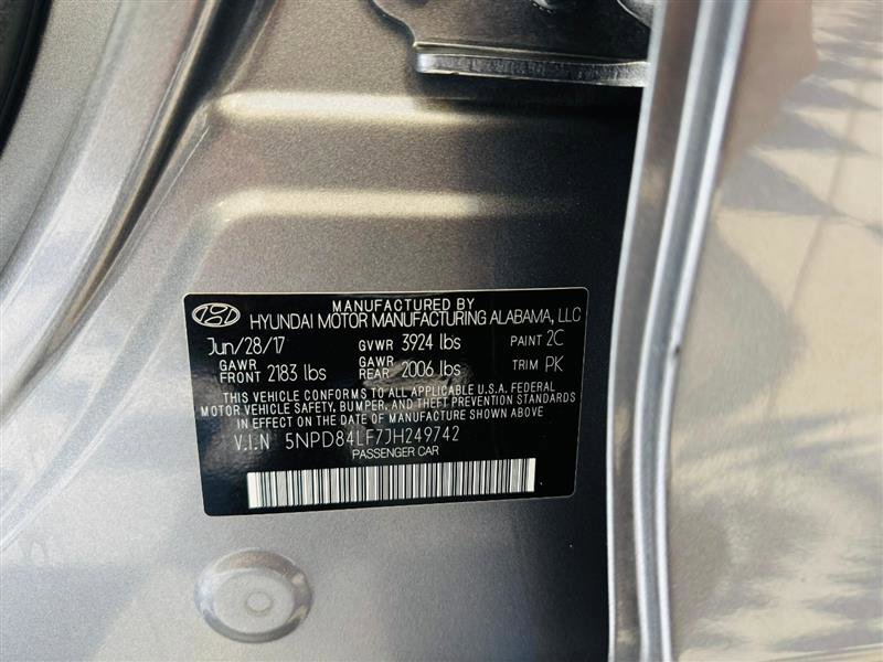 Vehicle image 23 of 27