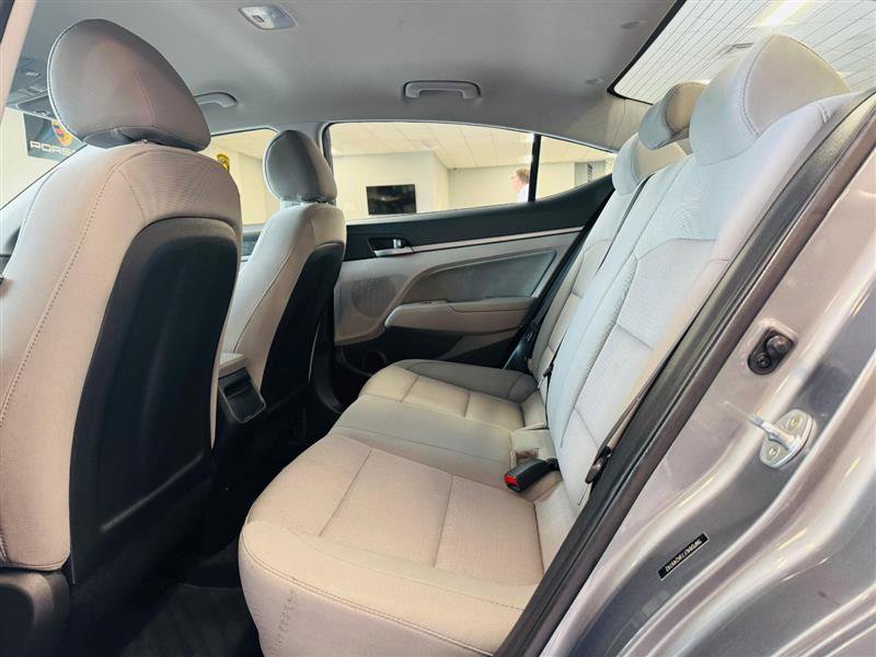 Vehicle image 12 of 27