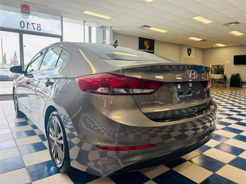 Vehicle image 26 of 27
