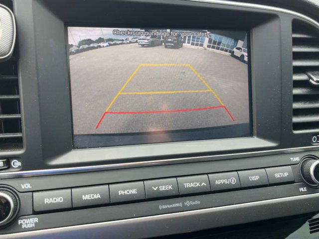 Vehicle image 19 of 43