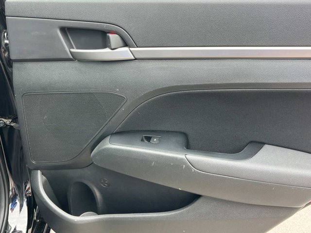 Vehicle image 24 of 43