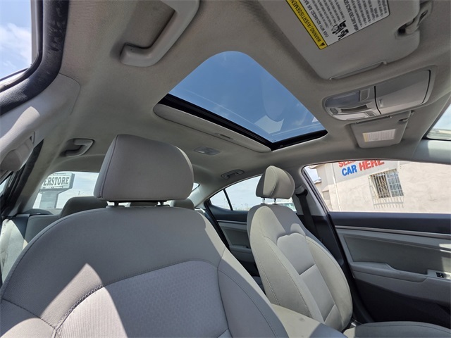 Vehicle image 16 of 38