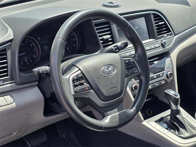 Vehicle image 20 of 38