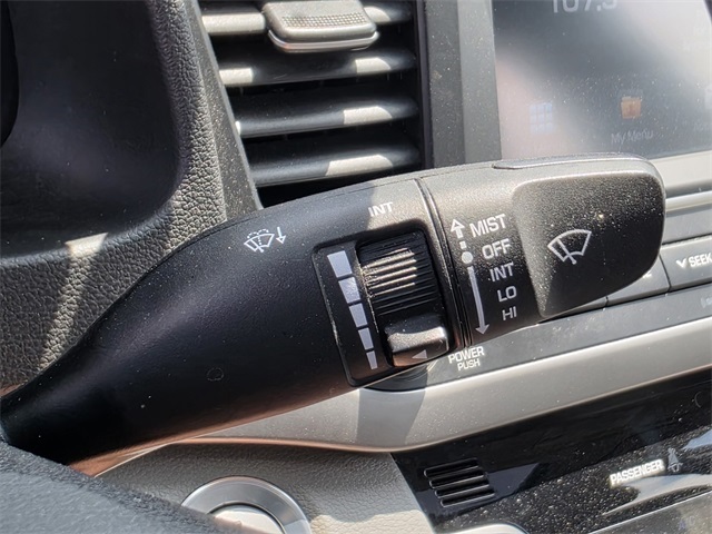 Vehicle image 34 of 38