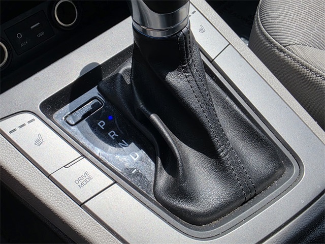 Vehicle image 28 of 38