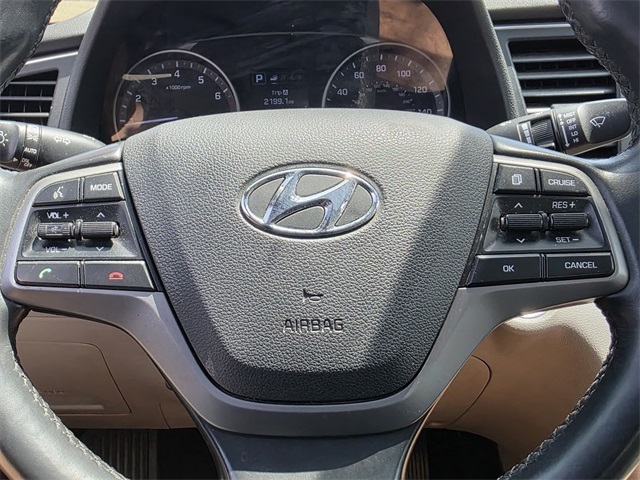 Vehicle image 22 of 38