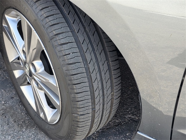 Vehicle image 9 of 38