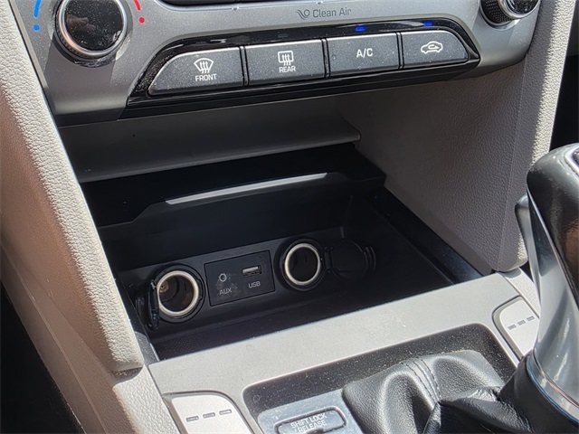 Vehicle image 29 of 38
