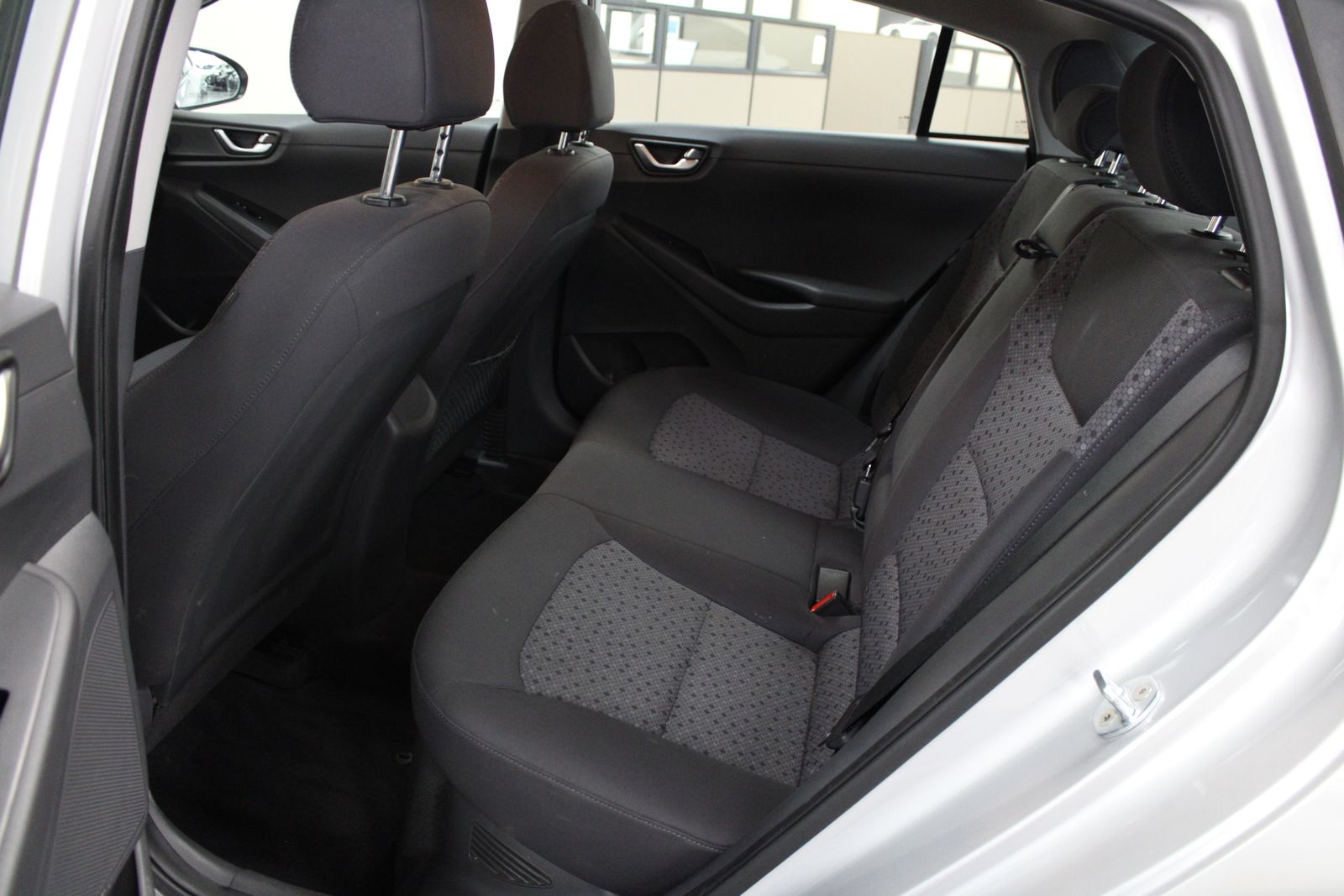Vehicle image 23 of 35
