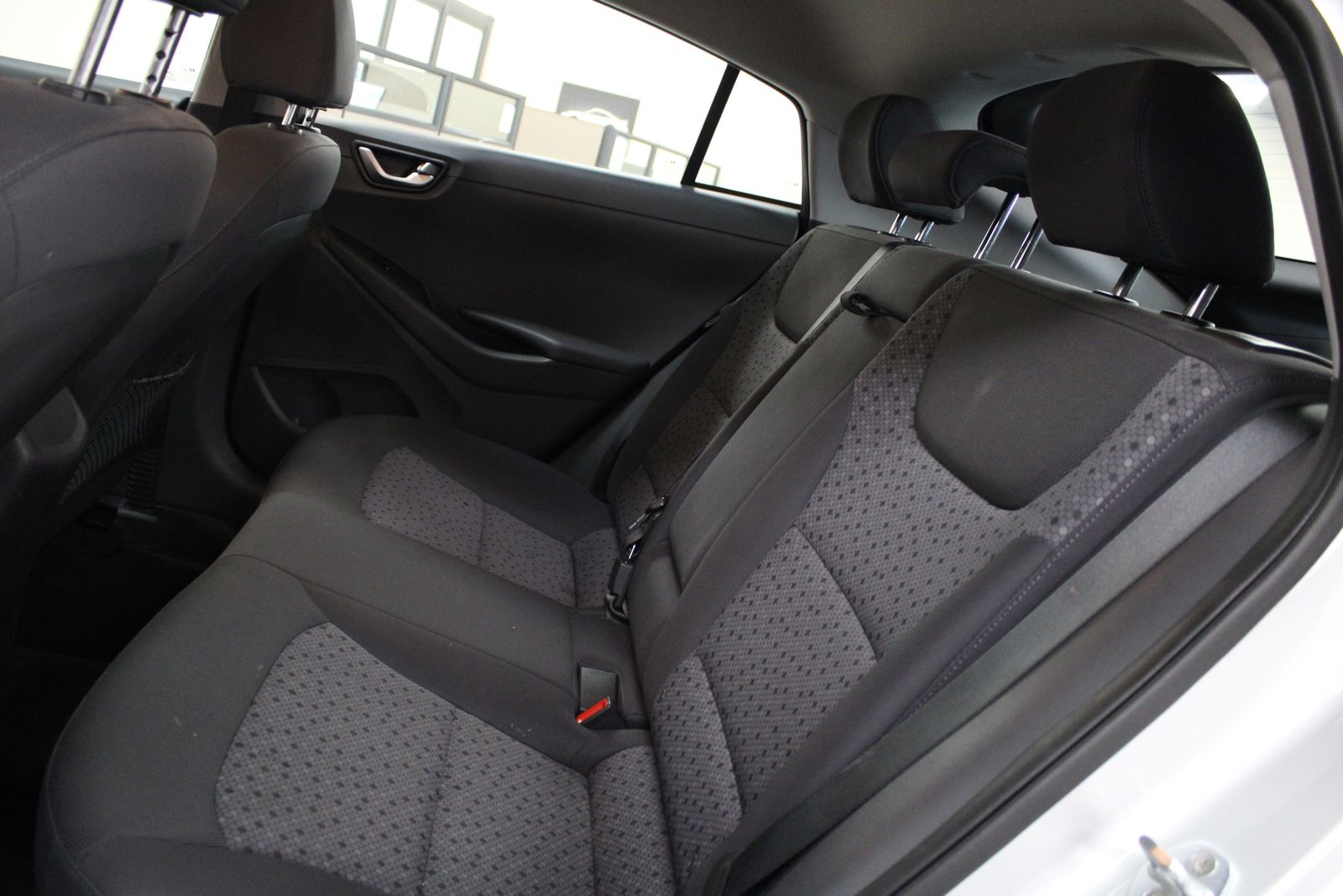 Vehicle image 20 of 35