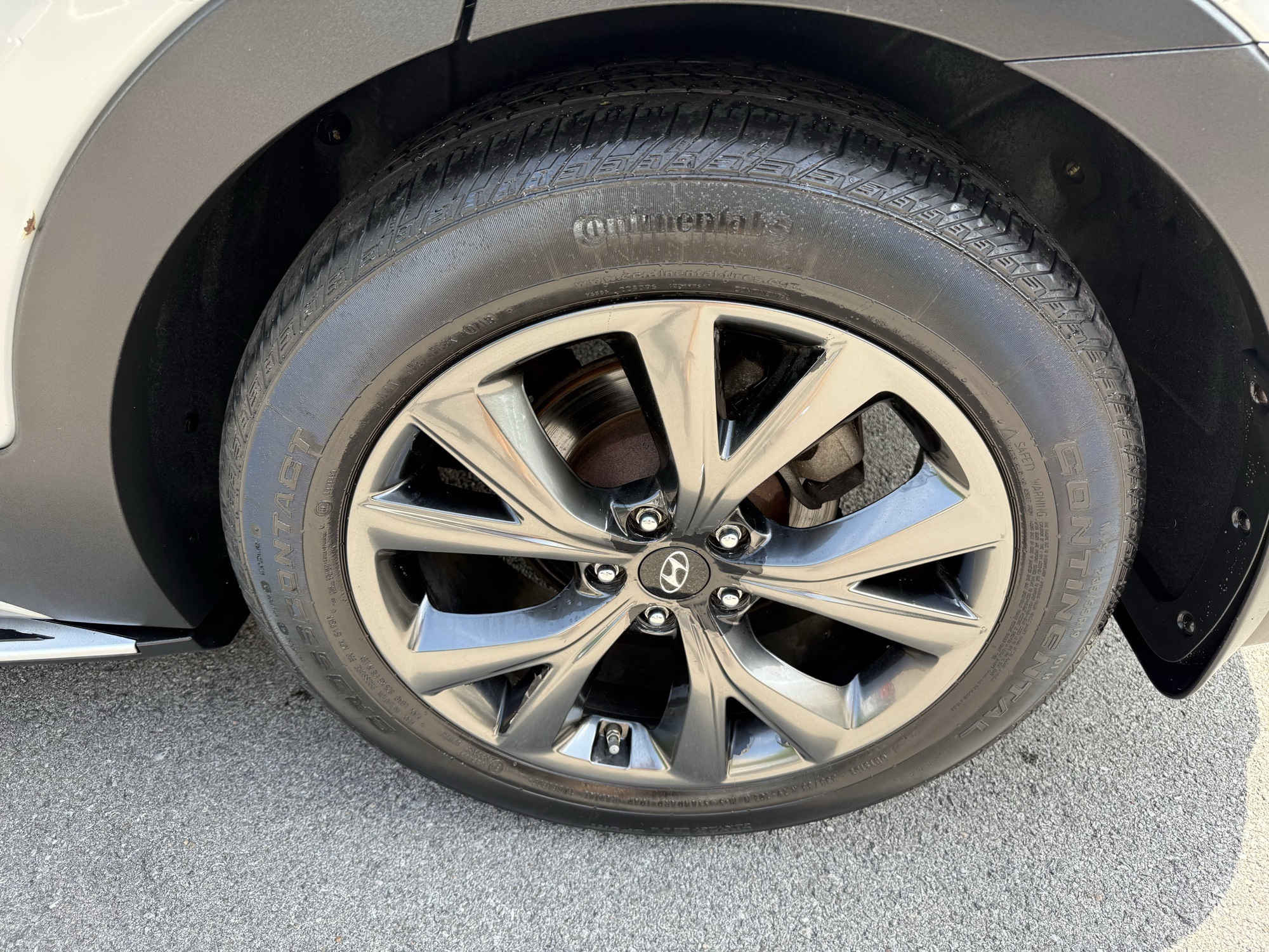 2018 Hyundai Santa Fe Sport 2.0T Ultimate Image 9 of 27