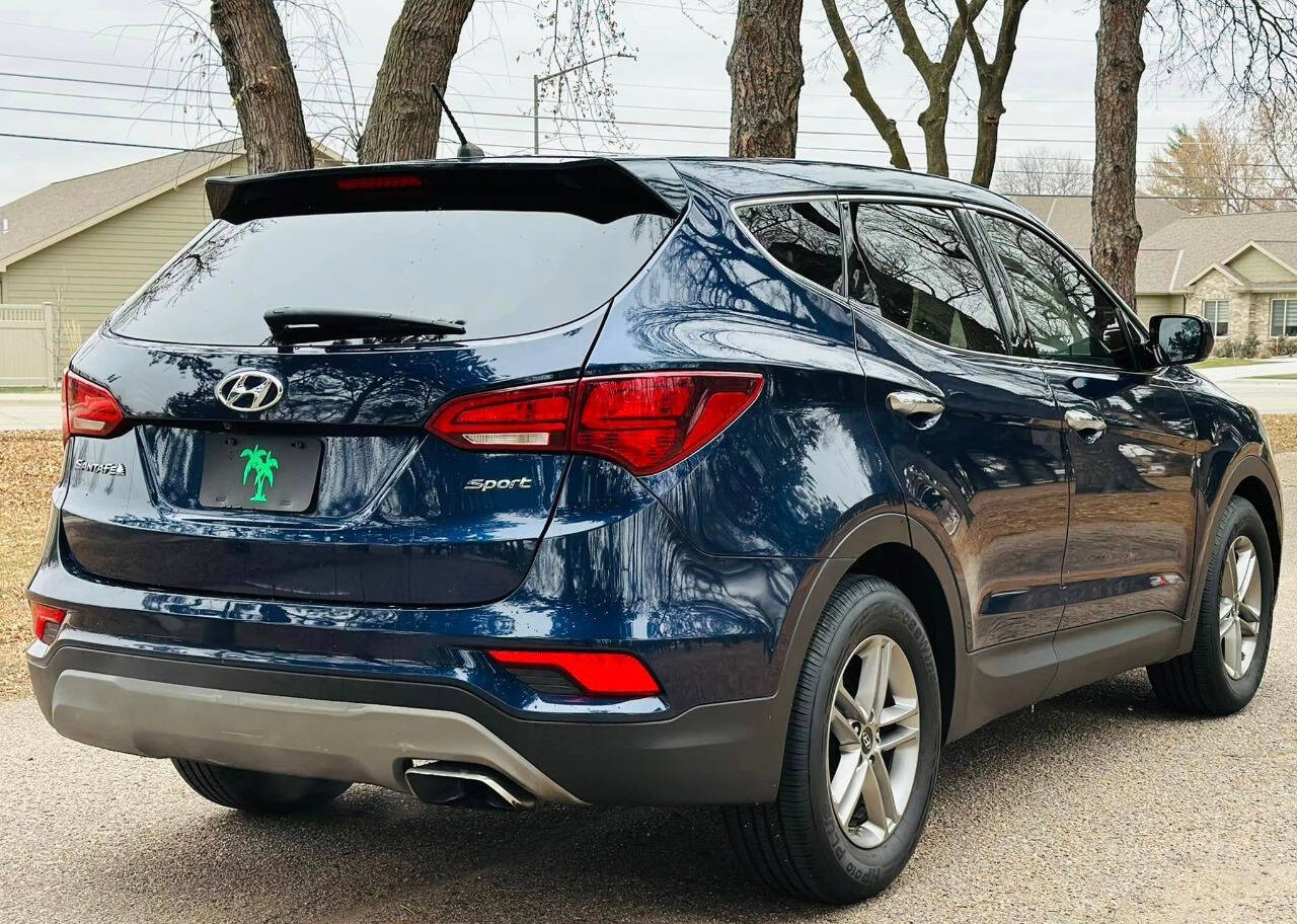 2018 Hyundai Santa Fe Sport 2.4L Image 4 of 7