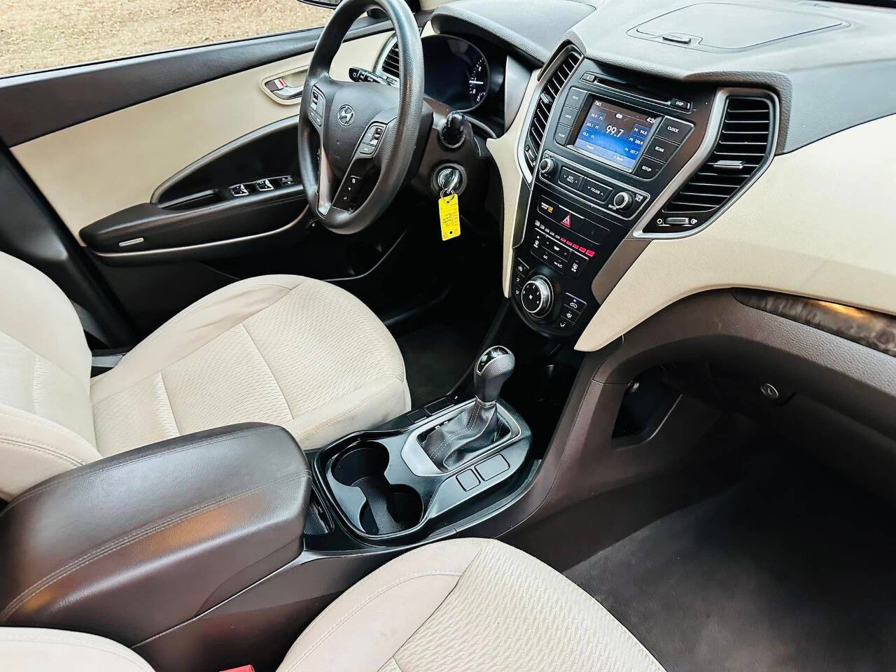 2018 Hyundai Santa Fe Sport 2.4L Image 7 of 7