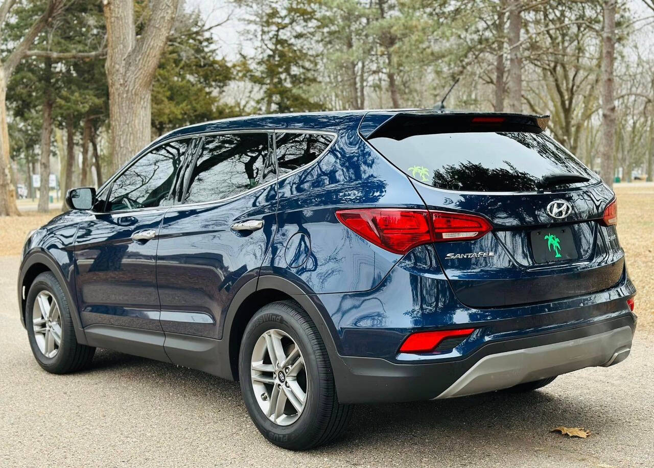2018 Hyundai Santa Fe Sport 2.4L Image 5 of 7