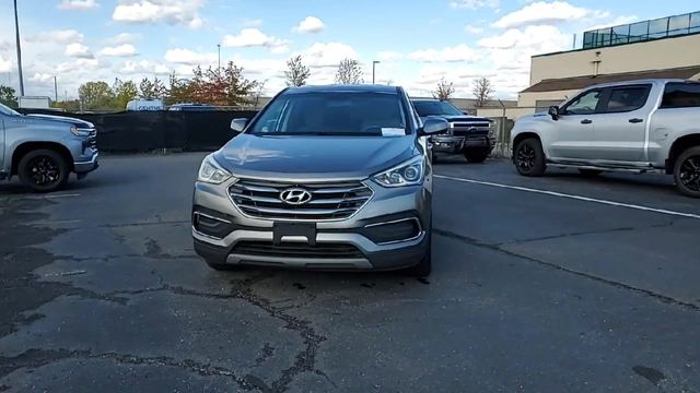 2018 Hyundai Santa Fe Sport 2.4L Image 3 of 32