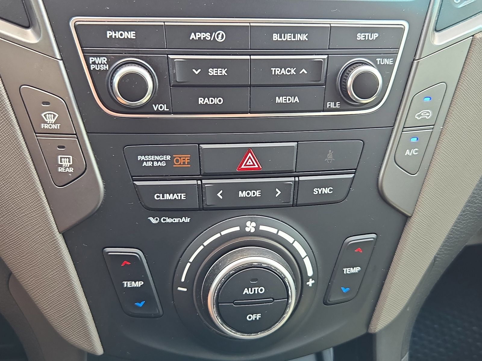2018 Hyundai Santa Fe Sport 2.4L Image 20 of 29