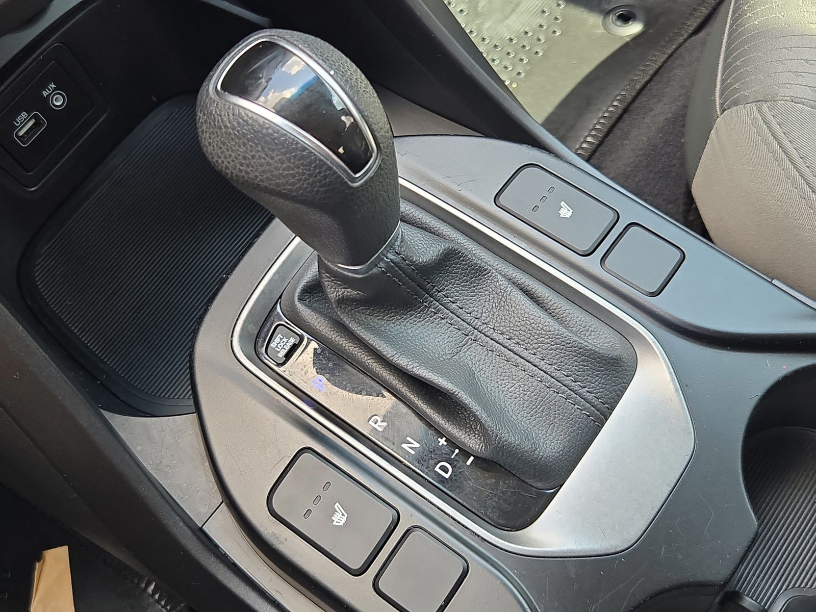 2018 Hyundai Santa Fe Sport 2.4L Image 21 of 29