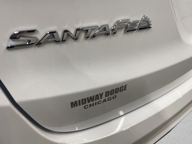 Vehicle image 8 of 25