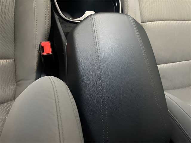 Vehicle image 16 of 25