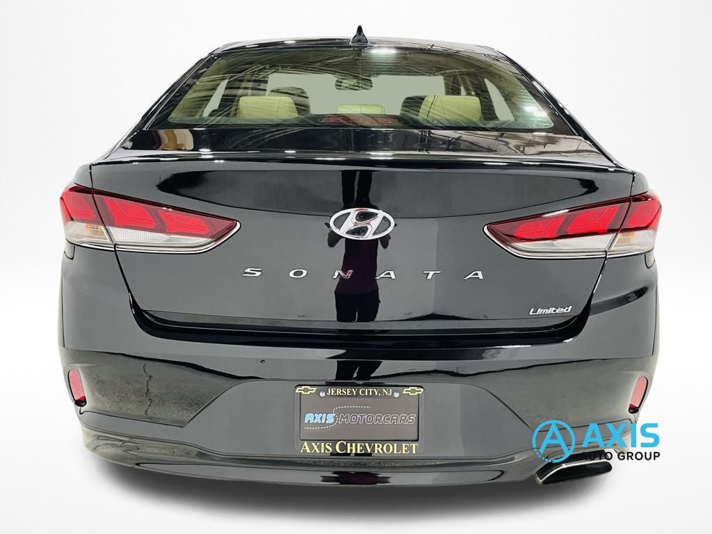2018 Hyundai Sonata Limited Image 16 of 46