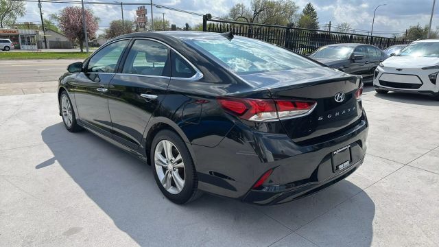 Vehicle image 6 of 17