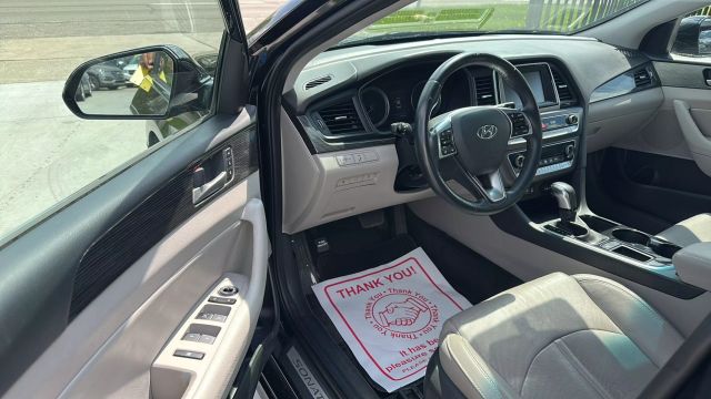 Vehicle image 9 of 17