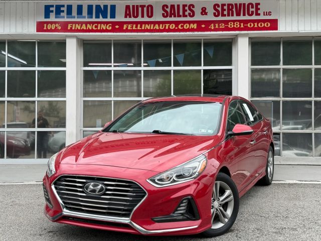 2018 Hyundai Sonata Limited Image 2 of 15
