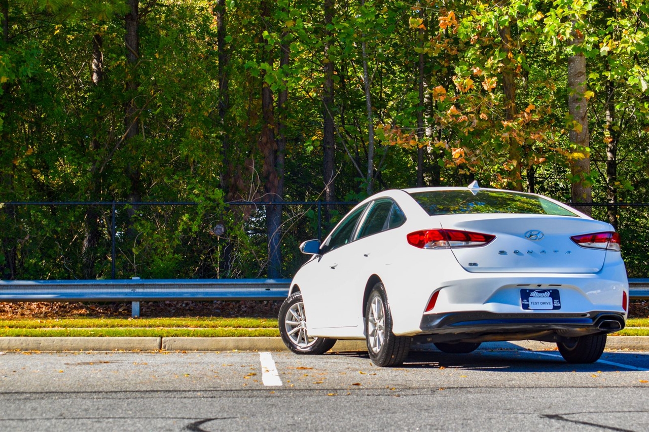 2018 Hyundai Sonata SE Image 7 of 30