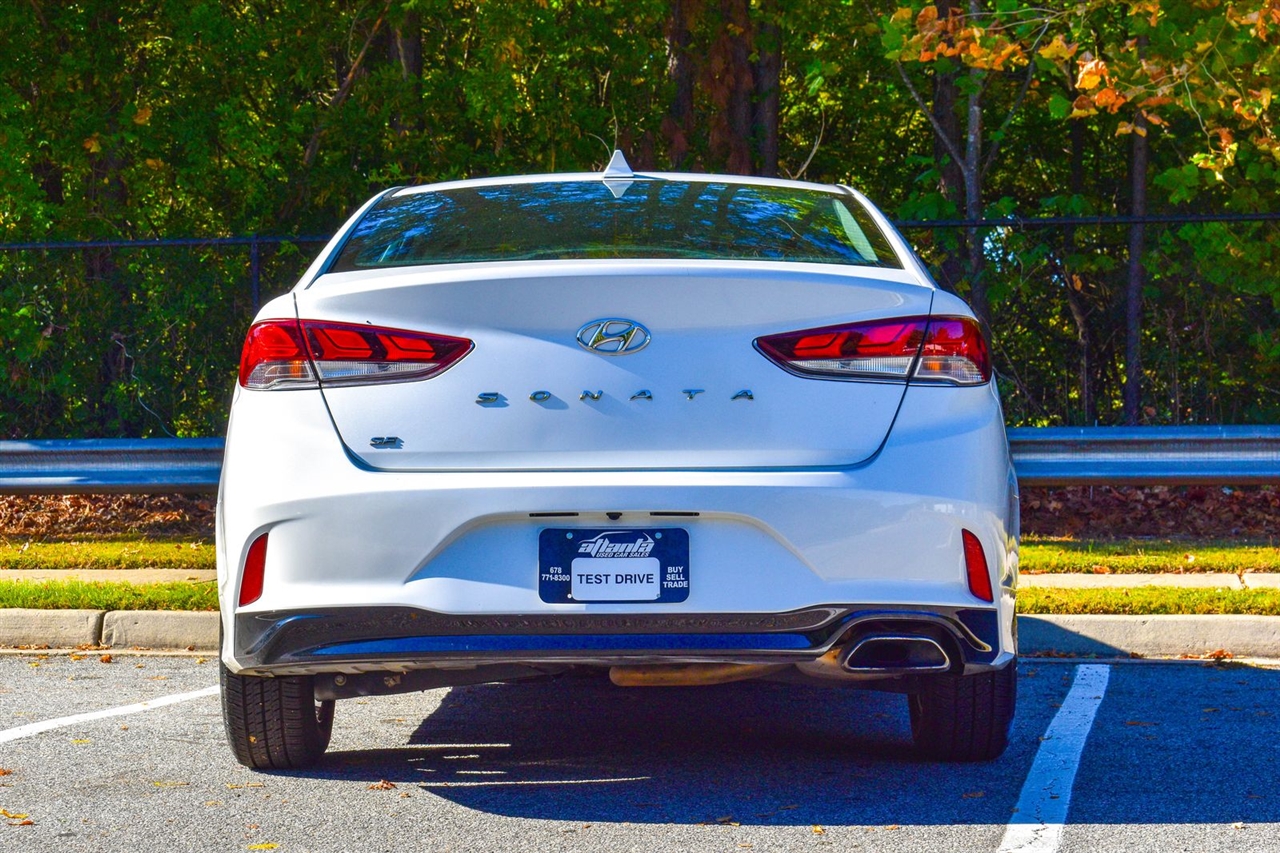 2018 Hyundai Sonata SE Image 8 of 30