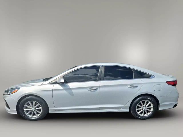 Vehicle image 7 of 25