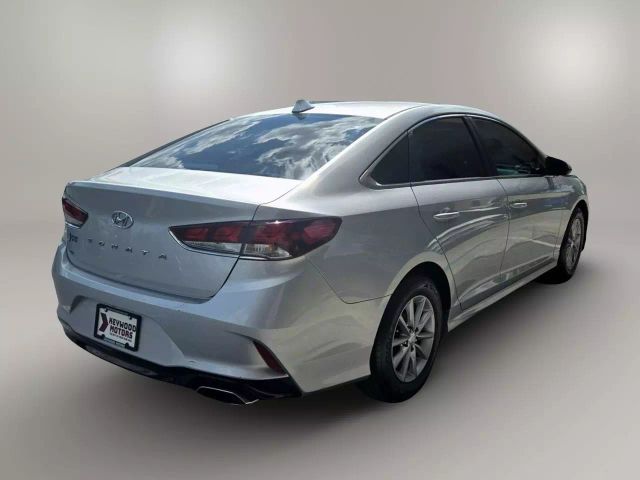 Vehicle image 4 of 25