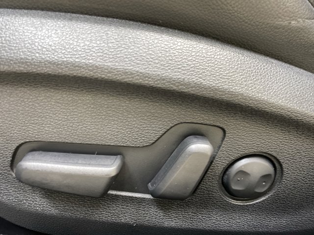 Vehicle image 24 of 29
