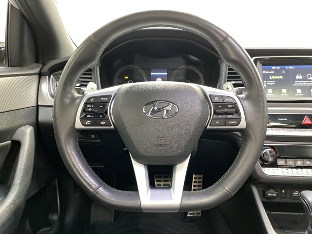 Vehicle image 13 of 29